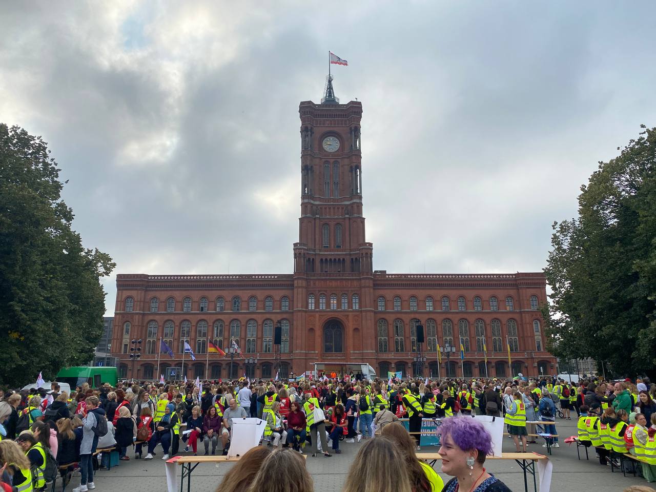 Solidarität mit dem Berliner Erzieher*innen Streik!